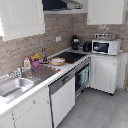 Jani Vendeghaz Ground Floor & Apartman Balatonfured Exterior photo